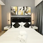 Stylish And Modern Studio At Azizi Riviera - Dubai