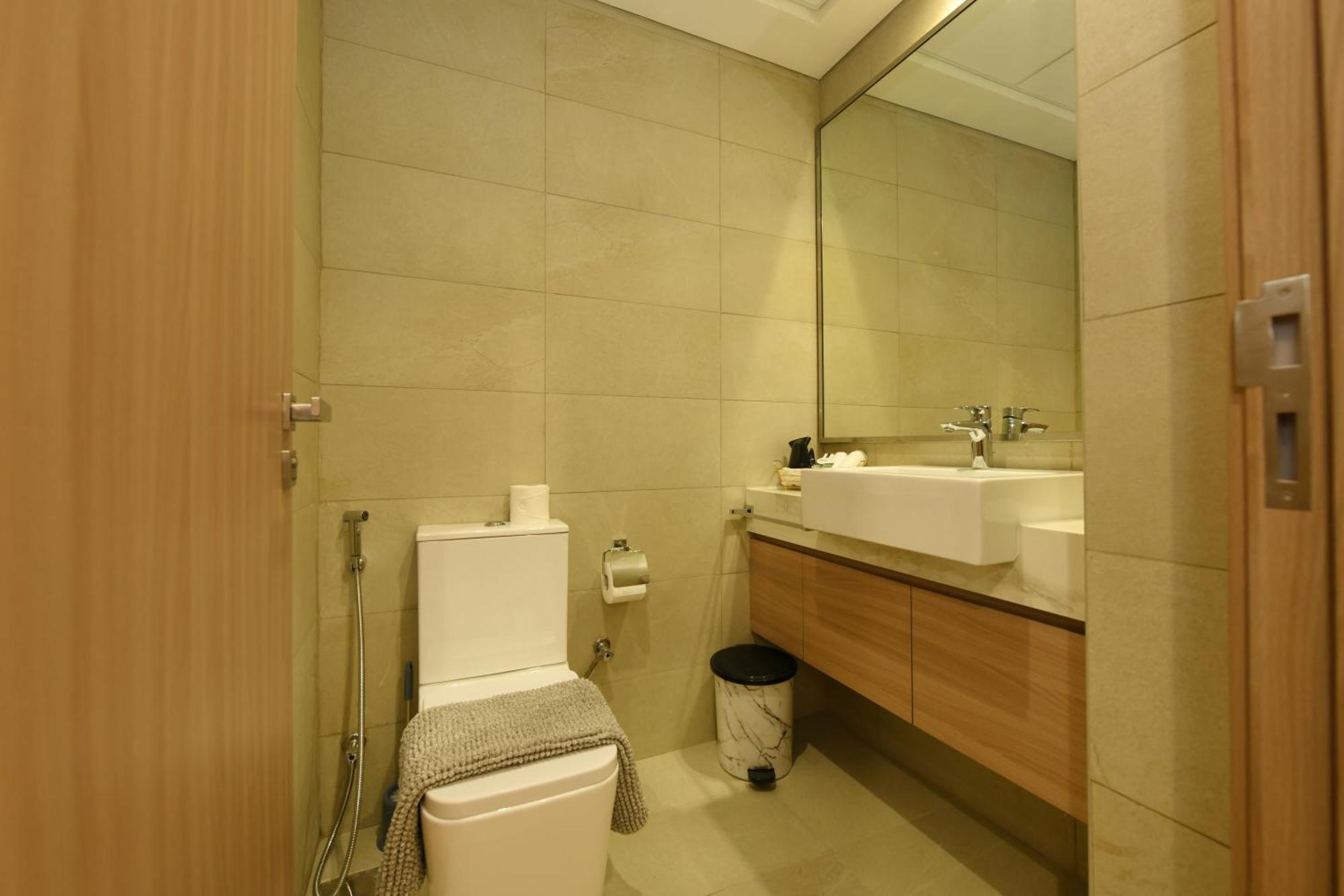 Stylish And Modern At Azizi Riviera - Apartment