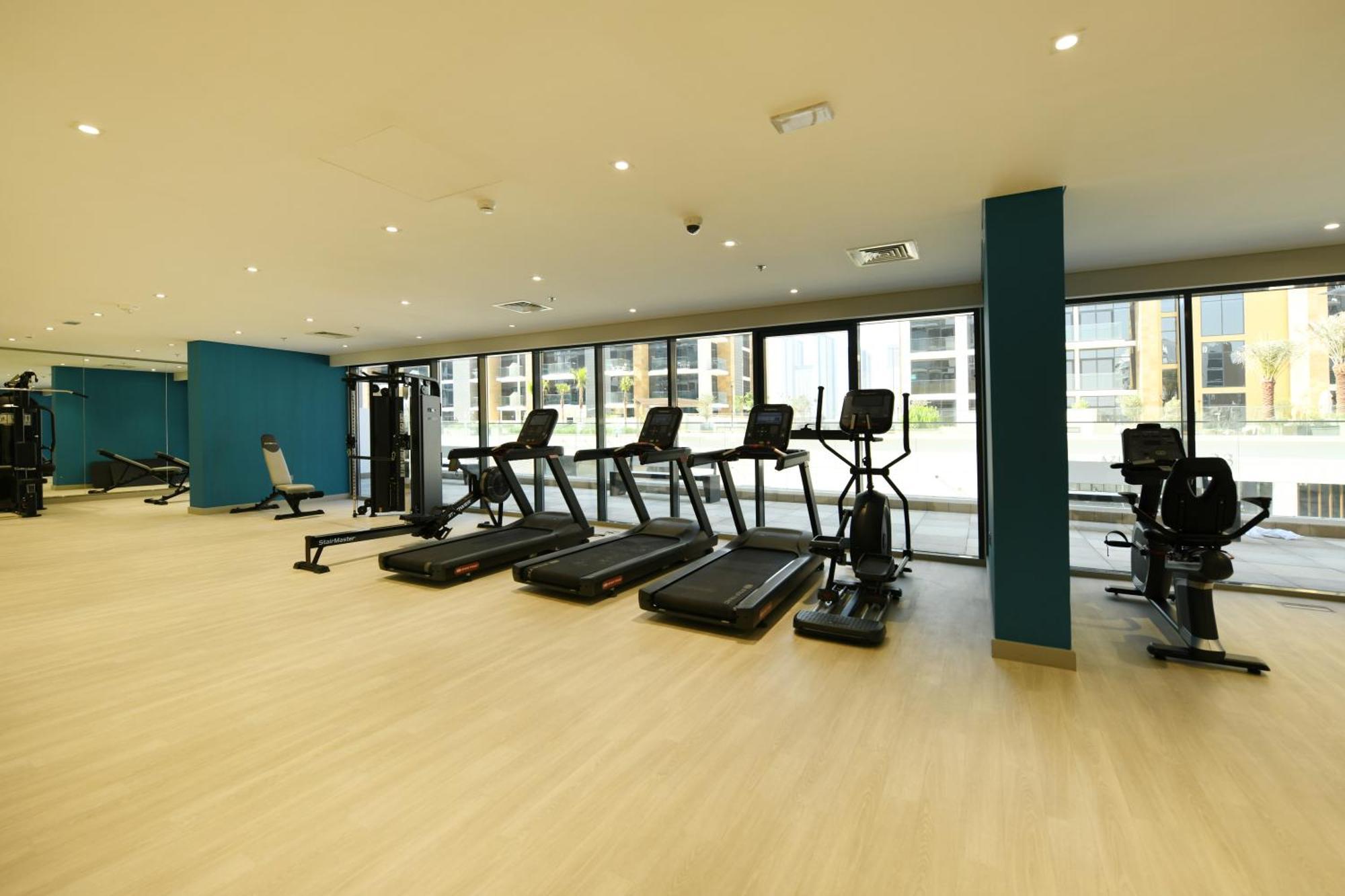 Stylish And Modern At Azizi Riviera - Apartment